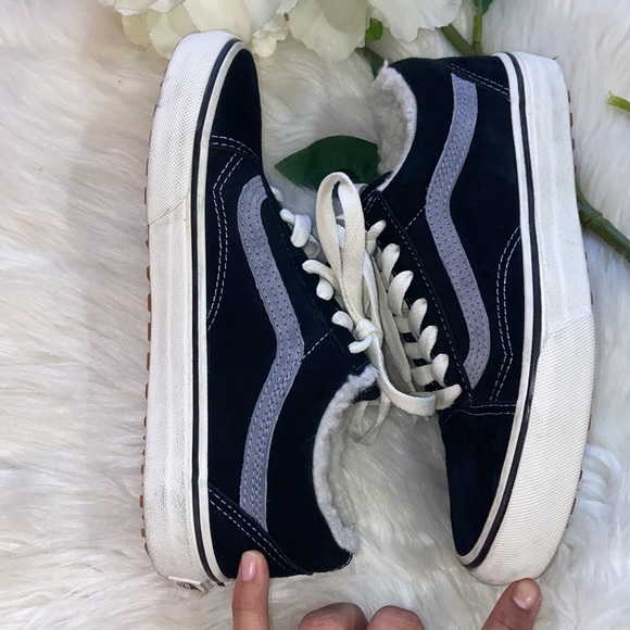 Vans Old Skool Faux Fur Lined Black Sneakers 5.5 - Picture 6 of 17